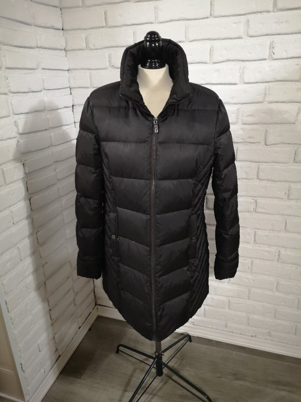 Kenneth Cole Reaction Ladies Size XL Black Full Zip Lined Puffy Coat Winter